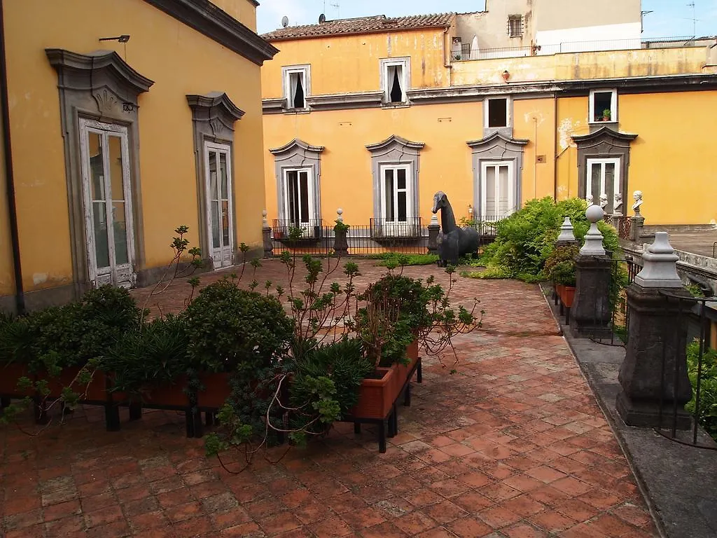 La Dimora Della Regina Bed & Breakfast Naples Italy